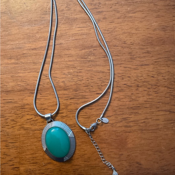 Beautiful Lia Sophia Long necklace with pendant - Picture 4 of 7